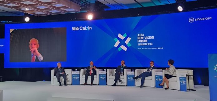 Globe Woos Global Investors With Digital Solutions at Caixin Asia New Vision Forum