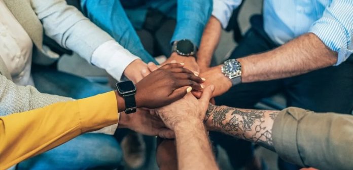 CCL achieves VMware by Broadcom Pinnacle status