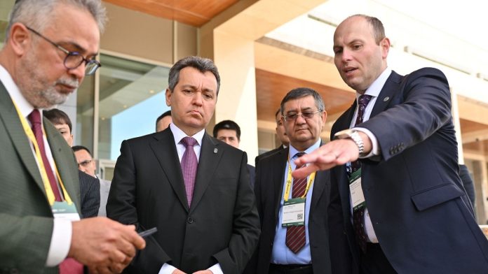 Viasat completes Uzbekistan’s first satellite-enabled SMS smartphone trial